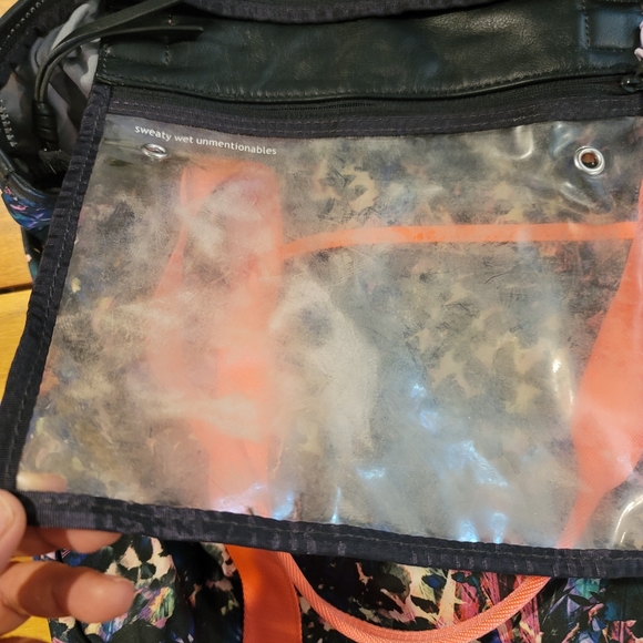 Lululemon blue print bag GUC - Picture 8 of 8